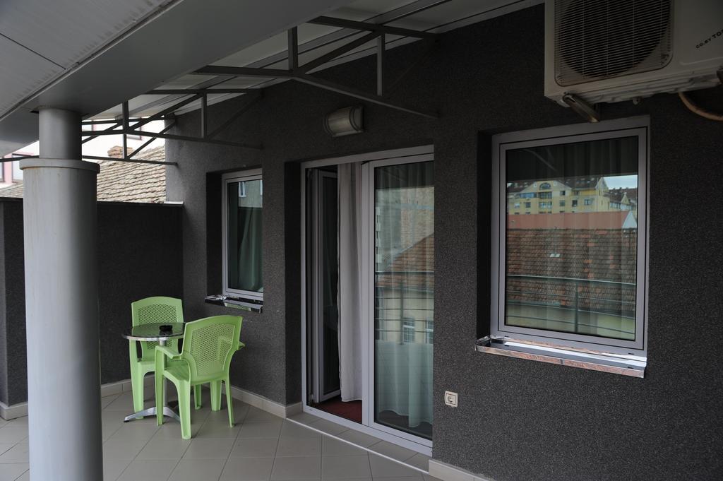 Apartment And Rooms In Club Indija الغرفة الصورة