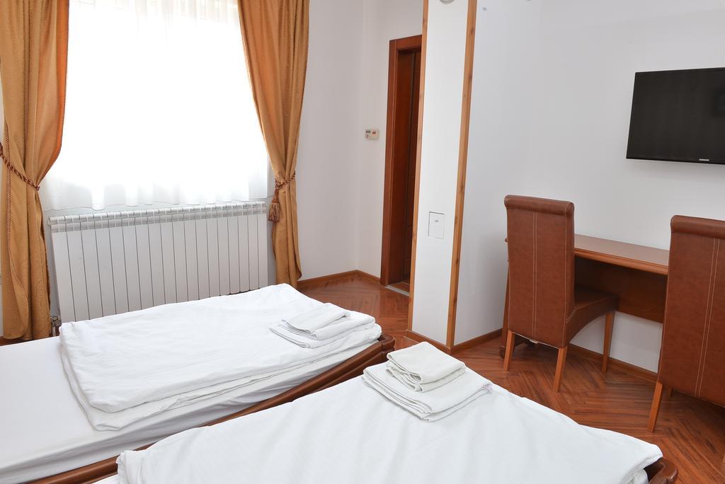 Apartment And Rooms In Club Indija المظهر الخارجي الصورة
