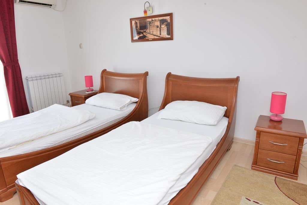 Apartment And Rooms In Club Indija المظهر الخارجي الصورة