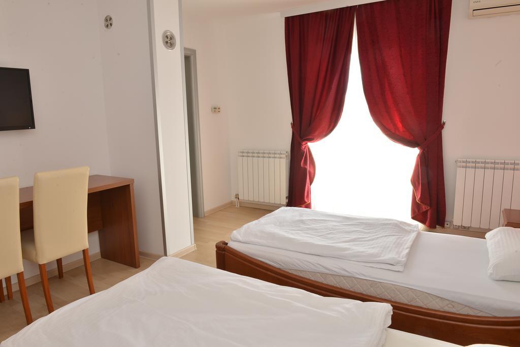 Apartment And Rooms In Club Indija المظهر الخارجي الصورة