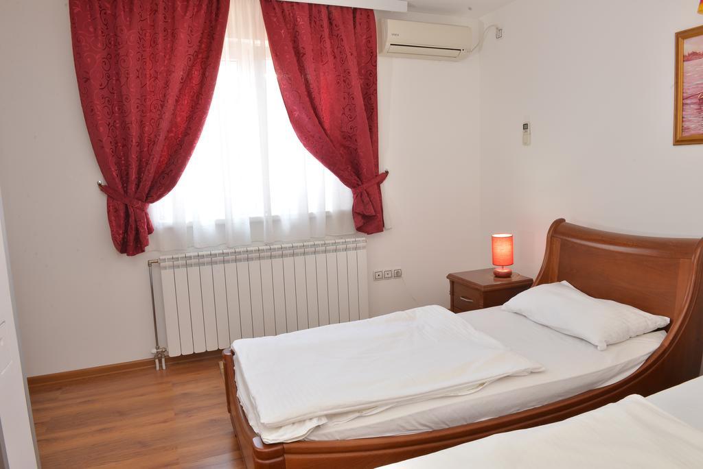 Apartment And Rooms In Club Indija المظهر الخارجي الصورة